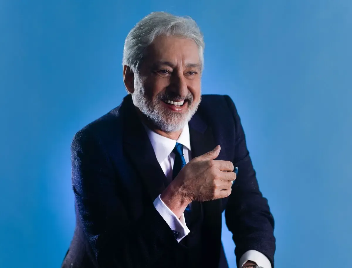 عکس خواننده لس آنجلسی با همسرش