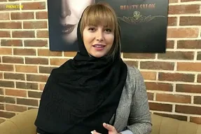 سلفی خانم بازیگر با شال قرمز و فیلتر اینستایی!