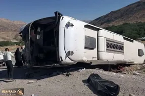 جزئیات واژگونی اتوبوس در بزرگراه تهران-کرج؛ ۴ نفر مصدوم شدند