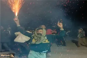 آواز شاد؛ این آقا جوگیر آبشار چهارشنبه سوری رو میقاپه باهاش میرقصه کسی برگش نموند