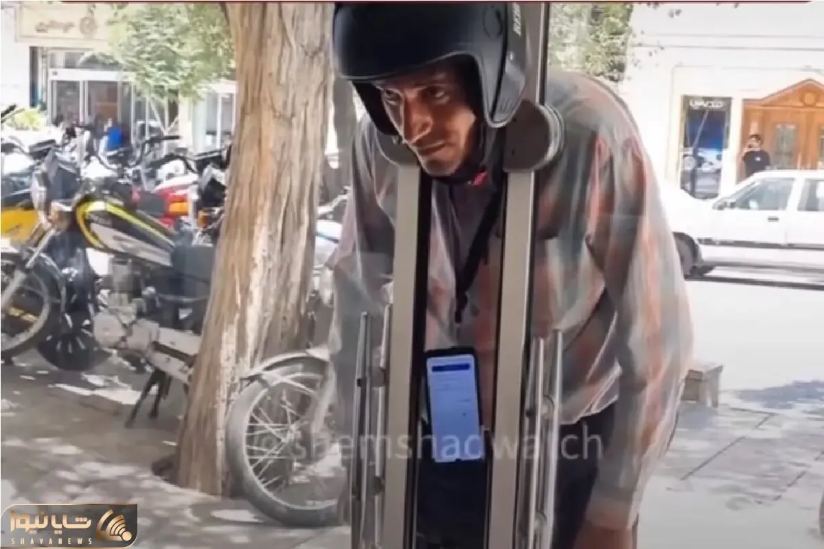 سکانس خندان؛ این آقا رفته آدرس بپرسه برق رفت وضعیت و گزارش مغازه دار روده بر کنندس