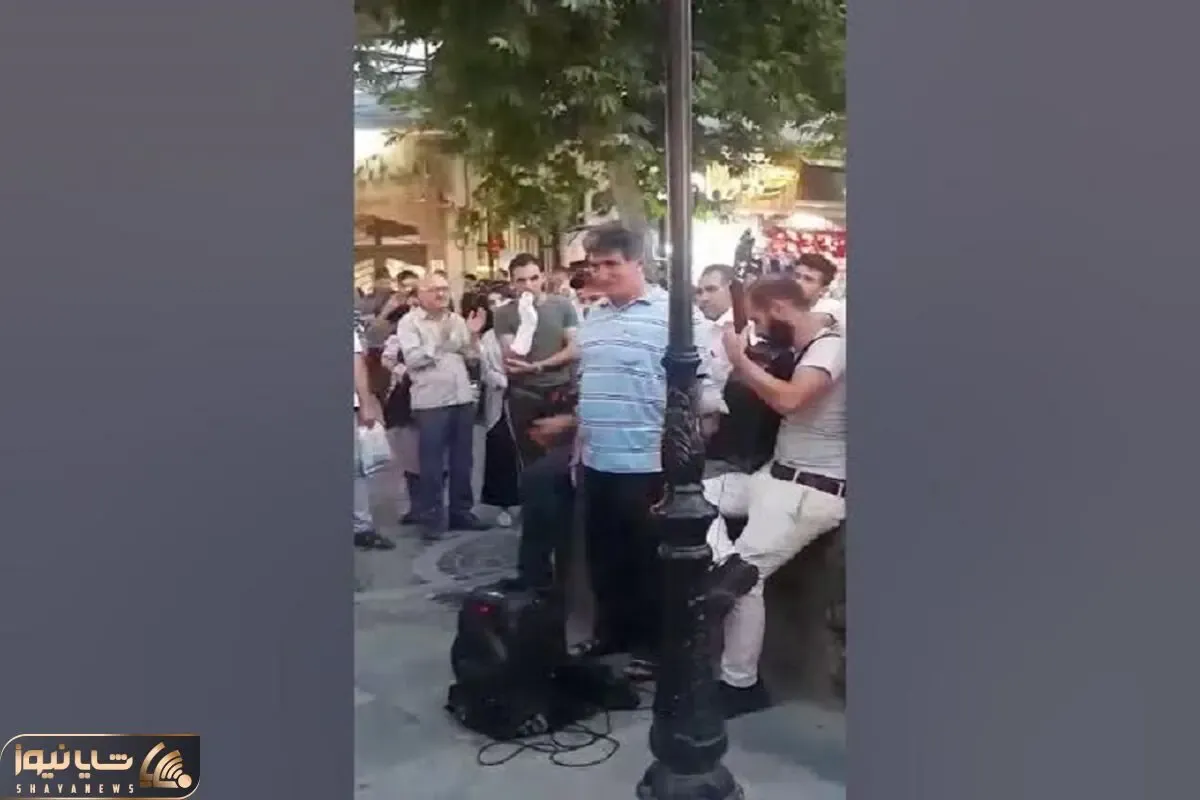 آواز خیابانی؛ رهگذری که داشت رد میشد اما یهو زد زیر آواز و به زیبایی از ابی خوند