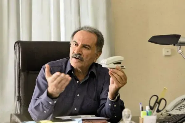 جمشید پژویان از تاثیر ناگهانی کرونا بر اقتصاد ایران می‌گوید