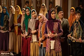 سوار ماشین زمان بشوید؛ رسم عجیب قلیان و گرز جواهرنشان در مراسم سلام قاجار