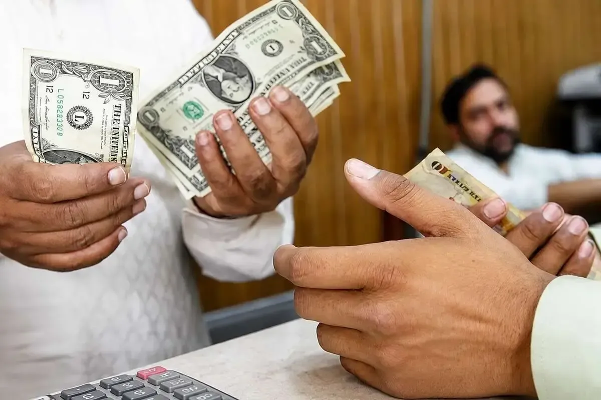 پیش‌ بینی قیمت دلار فردا دوشنبه 2 شهریور 1405 / فردا دلار چند؟