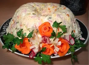 ترفندهای خوشمزه تر شدن سالاد الویه + سالاد الویه قالبی