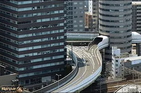 ساخت و ساز های کبیر؛ مهندسای ژاپنی یه برج رو شکافتن و از وسطش یه اتوبان رد دادن