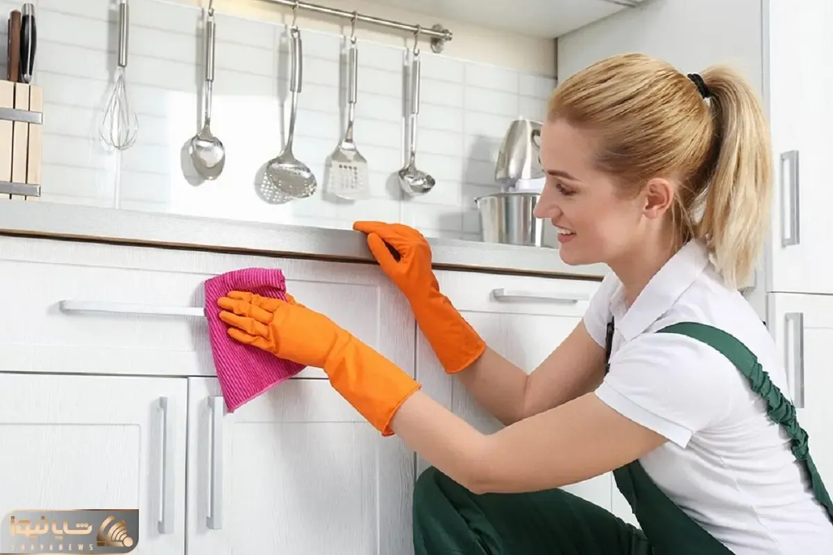 ترفندای خونگی واسه تمیز کردن کابینت؛ اینجوری سه سوته از شر لکه های چربی خلاص شو
