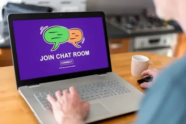 چت روم چیست؟ بررسی مزایای استفاده از آن