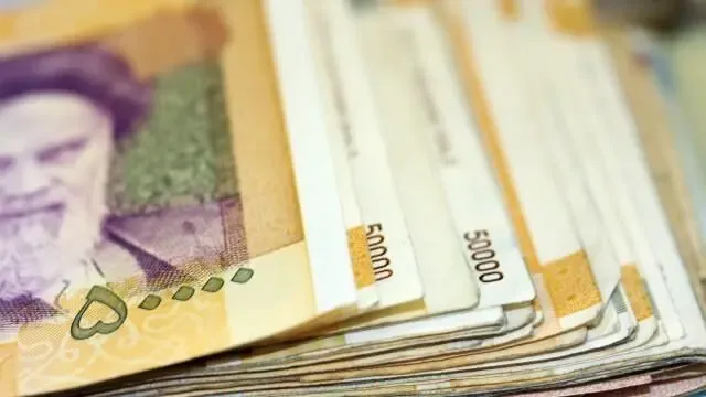 ویدیو جنجالی آتش زدن پول ایران در ترکیه