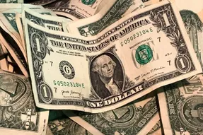 قیمت دلار فردا یکشنبه 8 شهریور 1405 | دلار 210 هزار تومان میشود؟