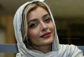 ساره بیات هم لب پروتزی شد؛ تغییر چهره خانم بازیگر! +عکس