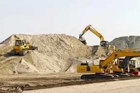 ابزارآلات غول پیکر؛ بیل مکانیکی غول برای صاف کردن جاده مهلک معدن بیل هرکول نصب کرد