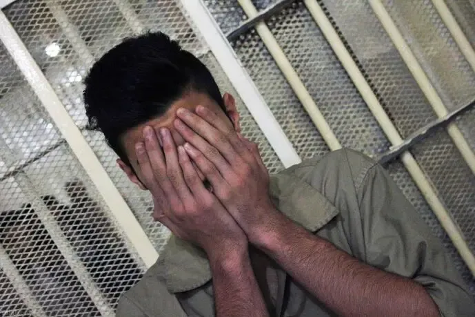 آزار شیطانی پسر 16 ساله توسط دوستش / او را کشتم تا فیلم سیاهم پخش نشود