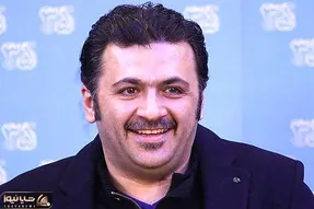 (ویدئو) تشییع پیکر «شهرام عبدلی» در حرم مطهر رضوی با حضور همسر و فرزندان