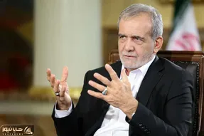 (عکس) حضور پزشکیان در مراسم یادبود برادر علی طیب‌نیا