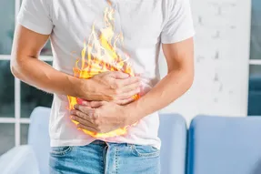 همه چیز درباره رفلاکس معده از علائم تا درمان خانگی