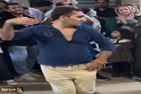 آواز شاد؛ پسره انقد باحال میرقصه تو عروسی مهمونا عروس دومادو ول کردن دور اون حلقه زدن