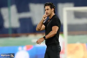 ( عکس) چشمک فرهاد مجیدی به نیمکت استقلال!