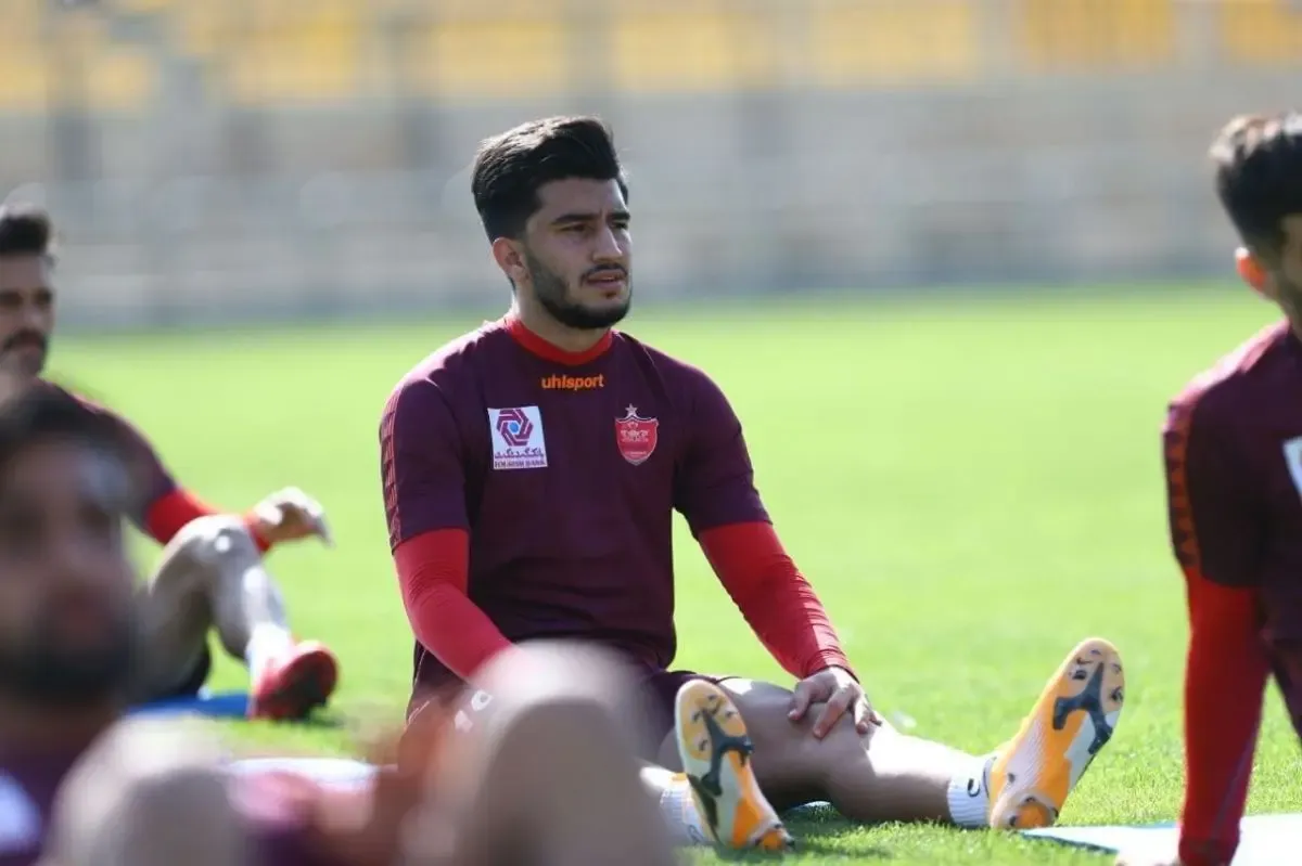 محمد شریفی ستاره پرسپولیس مقابل ماشین سازی