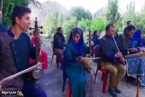 آواز شاد؛ شرتی شپکی آهنگ قدیمی و شاد شیرازی با اجرای گروه پارتاک بنازم به نوازنده ها