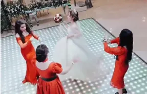 ساقدوشا عروس و داماد رو با ورودشون ترکوندن! +فیلم