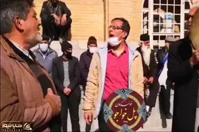 آواز خیابانی؛ پیرمرده آهنگ زندگی آی زندگی رو چه با عشق میخونه فقط لالای پیرهن صورتیه