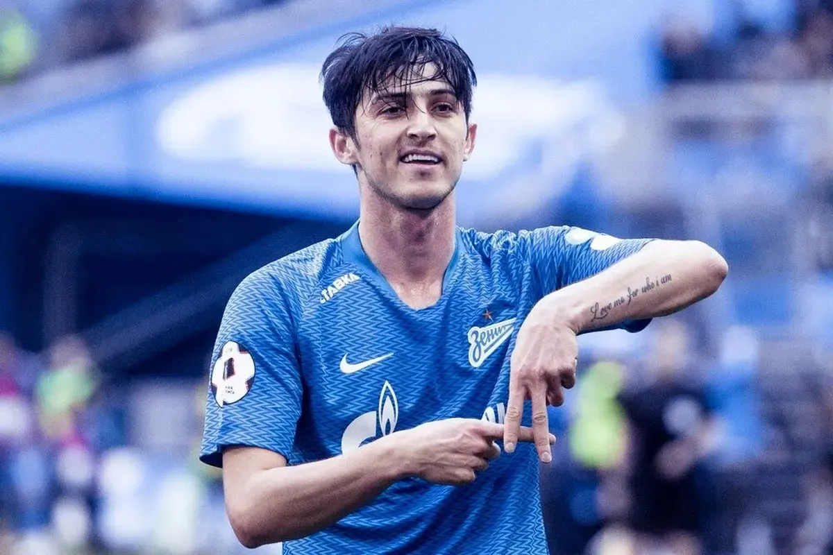 (عکس) رونمایی سردار آزمون از تیم والیبال بانوان اش!