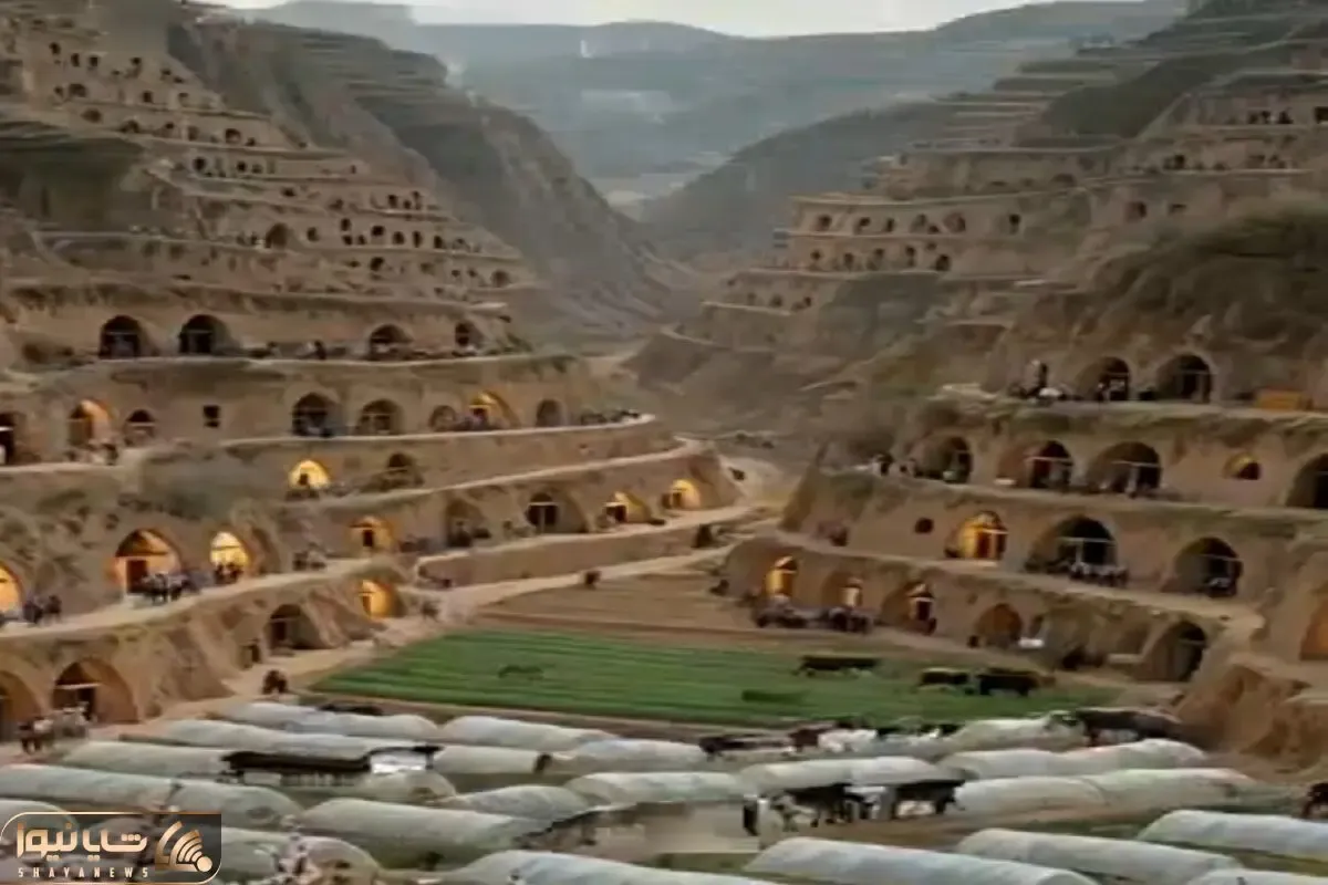 معماری خلاقانه؛ قبیله شهرگریز تو کوه ها خونه ساختن جای لامپ مشعل دارن شبش رویایی میشه