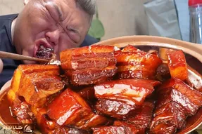 لمباندن عظیم؛ ببینید این پسر این حجم باورنکردنی از گوشت رو تو یک وعده چجو می خوره