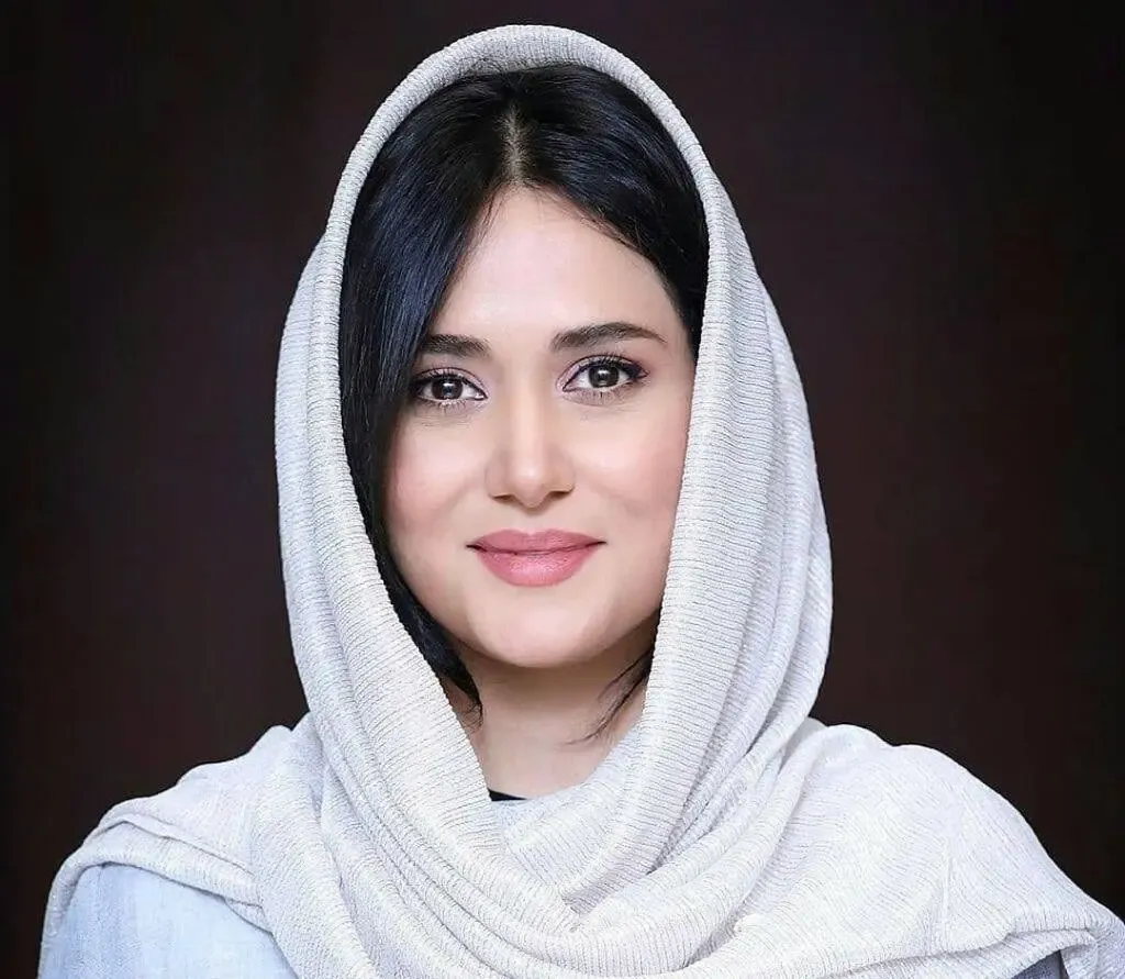 پریناز ایزدیار زیبایی اش را به رخ کشید + عکس