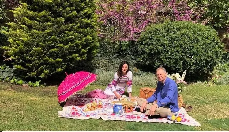 (عکس) سیزده بدر رویایی سفیر انگلیس در تهران