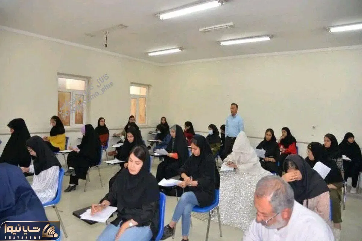 (عکس) دختر بوشهری با لباس عروس سر جلسه امتحان