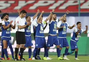آخرین اخبار و لحظه به لحظه با نقل و انتقالات استقلال یکشنبه 31 مرداد