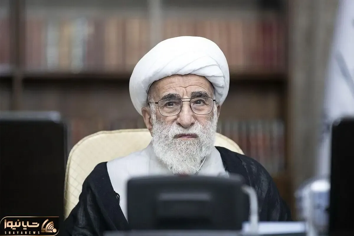 عکس؛ آیت الله جنتی ویلچرنشین شد