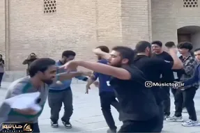 آواز شاد؛ تو دانشگاه برا دوتا دانشجو عروسی گرفتن همکلاسیا با رقصشون قیامت به پا کردن