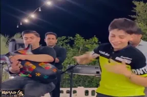 آواز شاد؛ بچه مجلس گرم کن جوری خفن بندری رقصید انگار پیچ و مهره ی ستون فقراتش شل شده