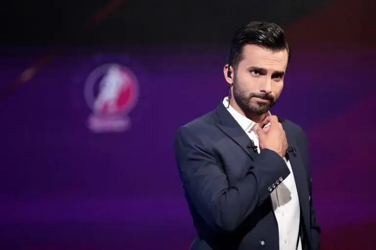 تمسخر باشگاه استقلال توسط محمد میثاقی در برنامه فوتبال برتر!