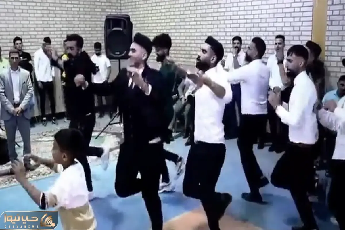آواز محلی؛ پایکوبی محلی شیرازیا که یه متر میپرن هوا ذره ای تو رقصشون تنبلی نمیبینی