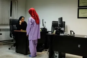 (عکس) این زن با وعده جسم خود مردان هوسران را به دام می کشید