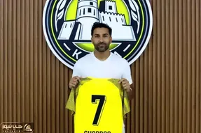ستاره مدنظر پرسپولیس در تیمش ماندنی شد