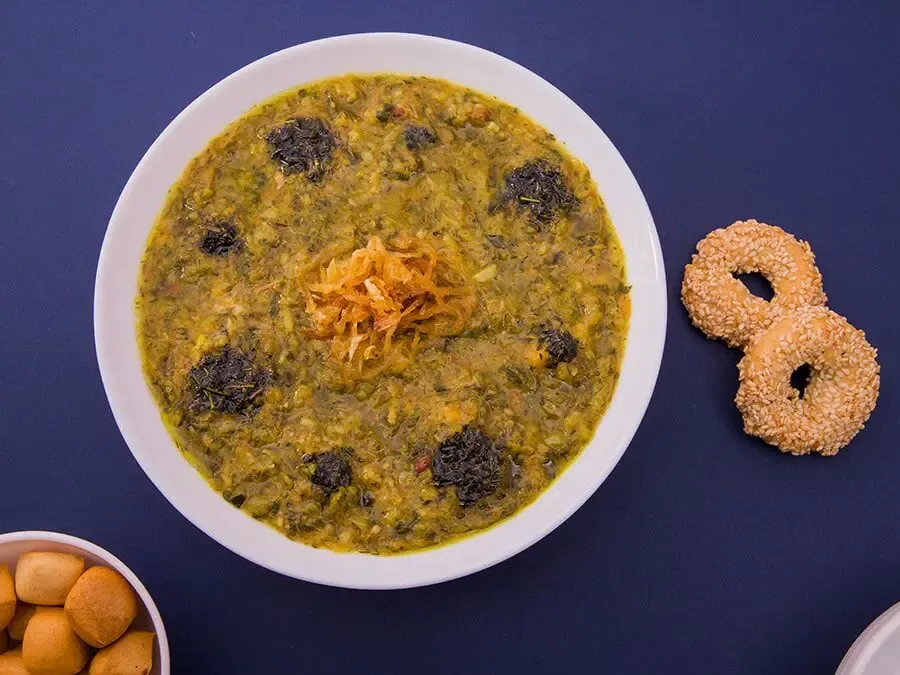 آموزش آشپزی؛ طرز تهیه آش رشته خوشمزه و خوش رنگ به سبک مادربزرگ ها