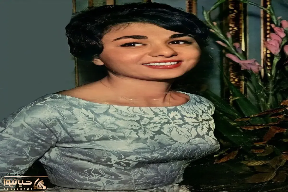 سفر به ایام قدیم؛ پیانو نوازی فرح مخلوع با نیش تا بناگوش برای محمدرضا پهلوی