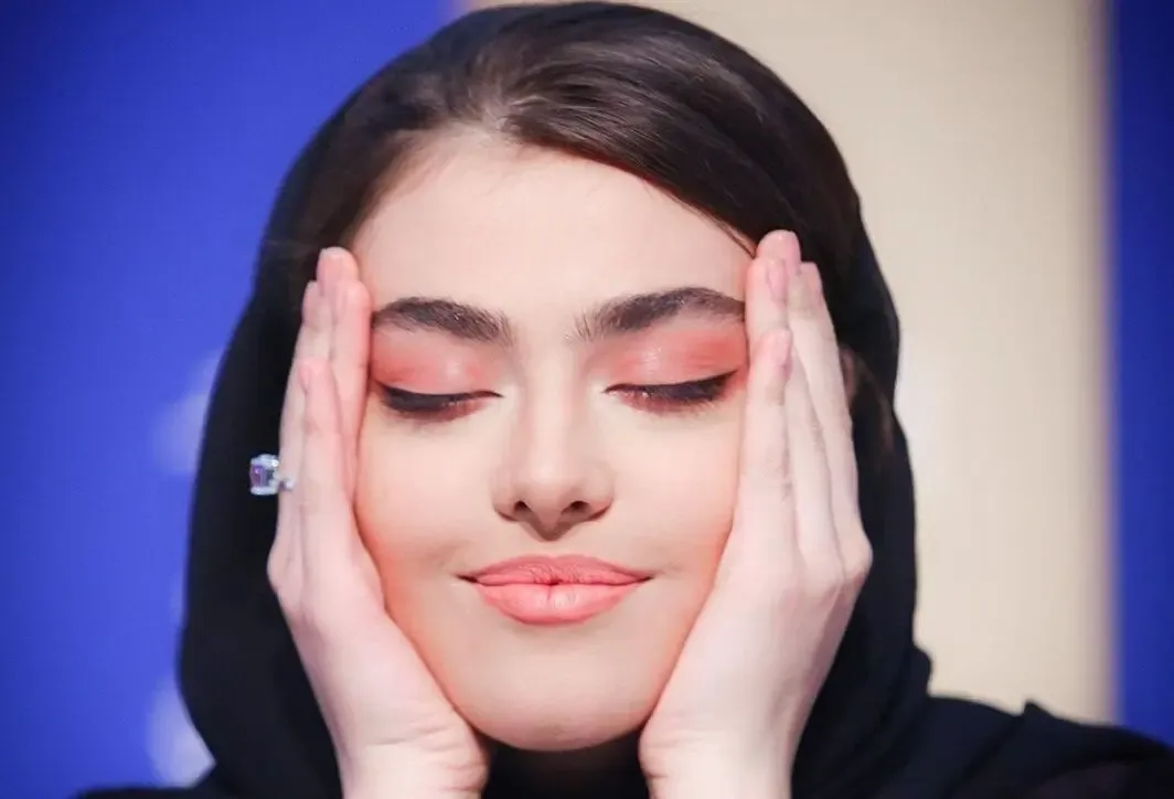 عکس عجیب ریحانه پارسا ؛ دختر فاسد و قمار باز!