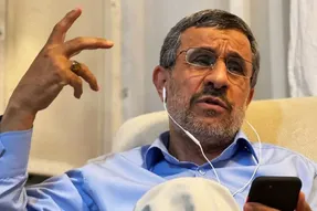 احمدی‌نژاد: با موسوی دوست بوده و هستم