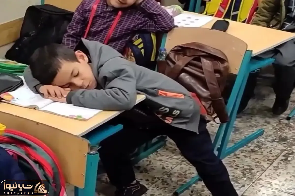 آواز شادیسم؛ معلم خوش صدا میبینه دانش آموزش خوابه آهنگ میخونه بیدار شه انگار نه انگار