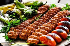 عجیب اما واقعی 6 سیخ کباب ۱.۵۰۰.۰۰۰ تومان!