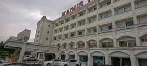 امکانات هتل کادوس رشت شامل چه مواردی است؟