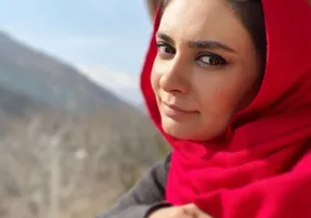 عکس لو رفته از لیندا کیانی در خارج از کشور