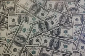 قیمت دلار امروز دوشنبه 12 مرداد 1405 / کاهش 3200 تومانی